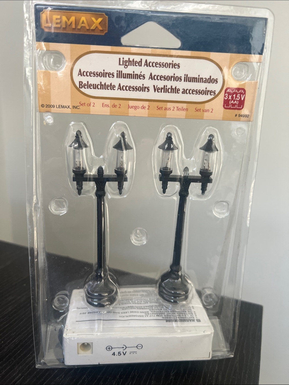 New Lemax Black Double-Headed Street Lamp Set Lighted Accessories - Christmas